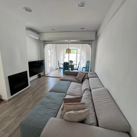 Chalet Adita Beach House